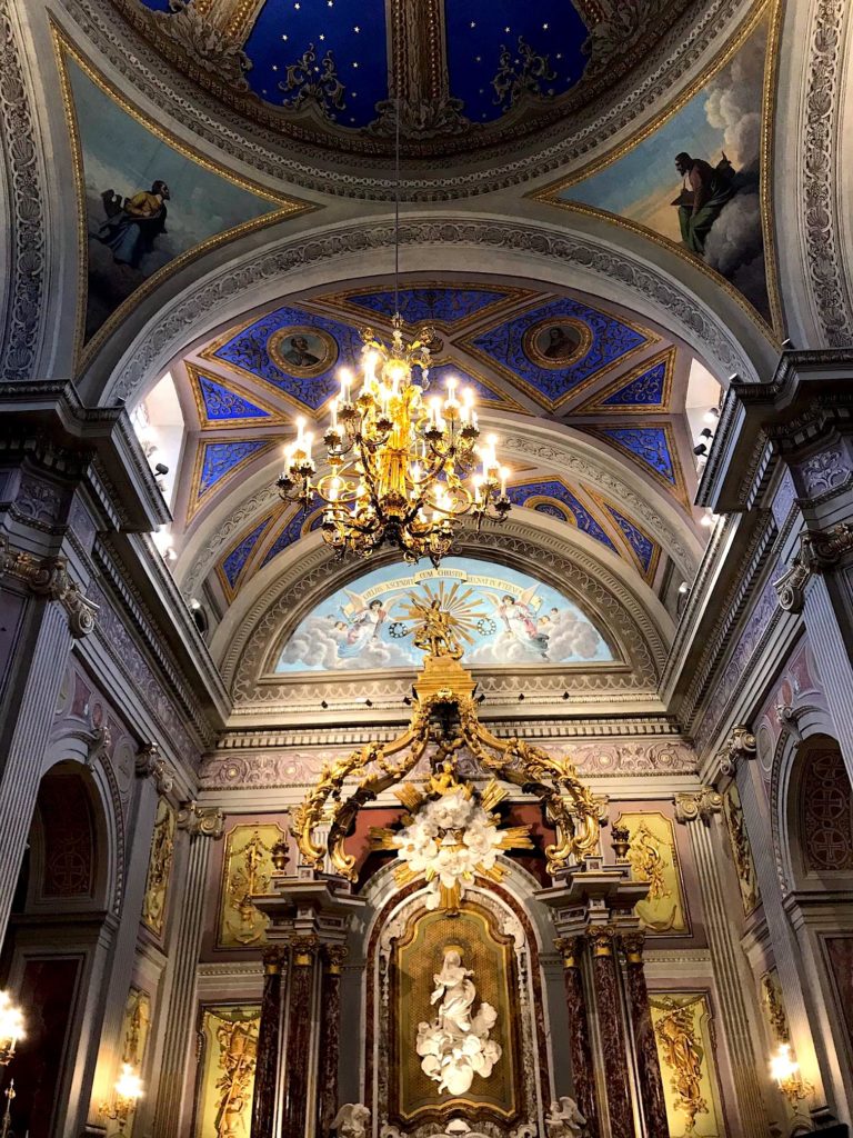 Photo prise une fois la restauration religieuse terminée.